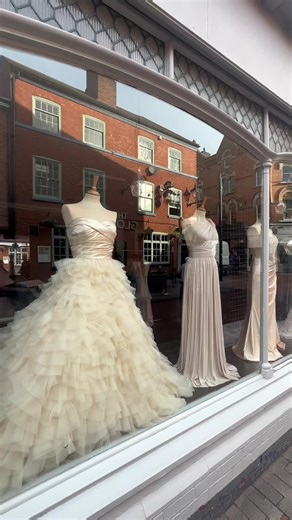 Elevate Your Prom Look with Stunning Dresses