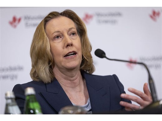 Woodside Energy CEO Downplays LNG Risk From Russia-China Pipeline Deal