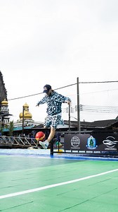 1.7M views · 10K reactions | He wanted to test 藍藍藍! @redbullth #football #skills #thailand | Séan GARNIER S3 freestyle ball | Facebook