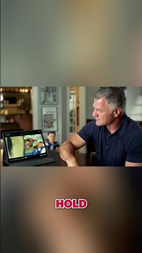 Adam Vinatieri re-lives his Super Bowl XXXVI field goal 🙌 #patriots #nfl #halloffame #shorts