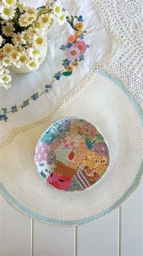 My fourth finished textile pinch pot complete with crochet edge and made from all quilting cotton fabric scraps ☺️ . . . . Slow stitch, slow stitching, textile bowl, fabric scraps, textiles | The Maker's Stash