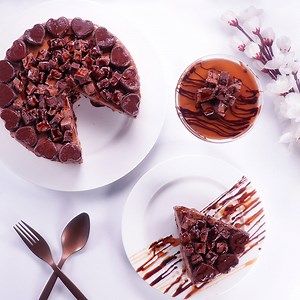 Try this easy and tasty "No-Bake Jubilee Mousse Cake" Full Recipe: https://goo.gl/qEe5PC Download Mobile App: goo.gl/tXAXi4 #SooperChef #JubileeMousseCake #MitchellsJubileeChocolate #MitchellsHappyHearts #Cake | SuperChef