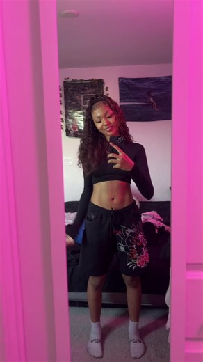 #foryoupage #viral #gymtok #blasian #curlyhair | Curly Hair