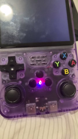 [HELP] R36S red led light never goes off