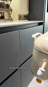 Say goodbye to kitchen clutter and let this "little housekeeper" help! This cartoon-shaped wall-mounted trash can has a capacity of 12 liters and two opening methods that you can switch between at will. It makes it easy to sort and store kitchen waste, making it a practical and helpful companion for kitchens, bathrooms, and dormitories. | Offneither%7