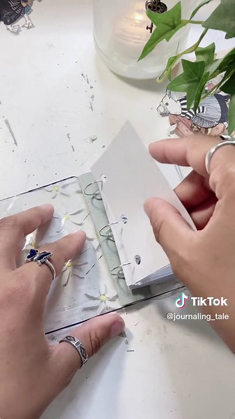 Journal Tutorial ➡️ https://youtu.be/-q3X9I9fPj8 #3ringbinder #journal #journalturorial #minijournal #minijournaltutorial #ringbinderjournal #binderjournal #diyminijournal #journaltiktok #diytiktok