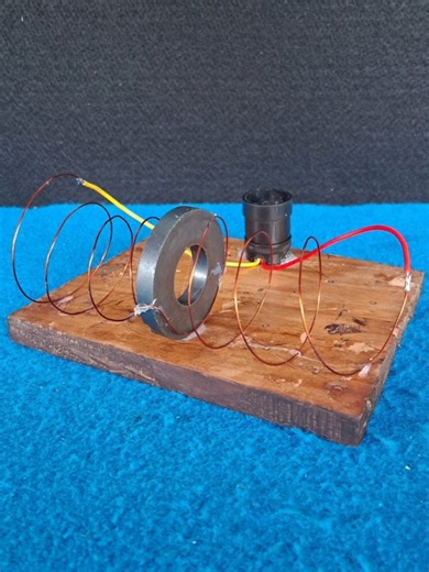 Lighting up your screen with electric wizardry.⚡️ #TrickElectric #ElectricTricks #ElectricMagic | Tech Hack