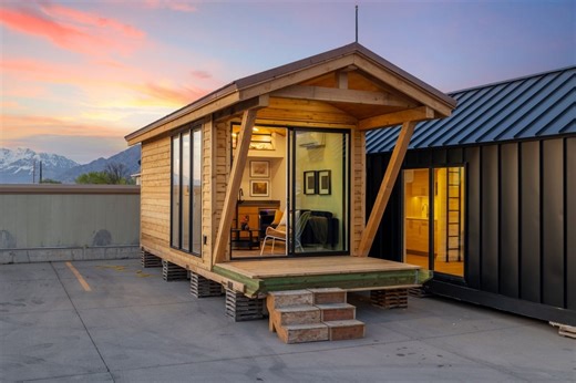 The Sledhaus 200 by Irontown Modular