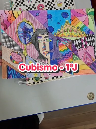 Desenhos Cubistas do 1°J: Arte e Criatividade