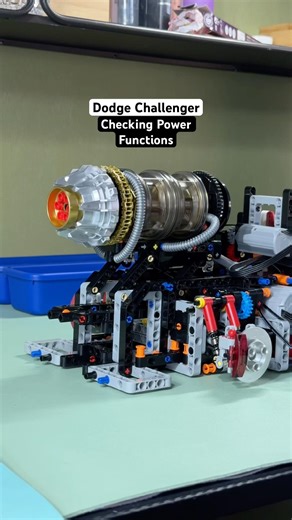 Dodge Challenger Power Functions Test. This Lego technic Alternative might surprise you.
