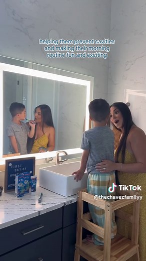 #CrestPartner 1st and 3rd grade has already started with a parenting win! Thanks to @Crest Kid’s Color Changing Toothpaste, our kids are starting off the school year right with properly brushed and protected teeth! This toothpaste changes color after two minutes of brushing making it a fun experience for kids so they can brush 2x longer! #ConquerCavities #CrestHasYouCovered