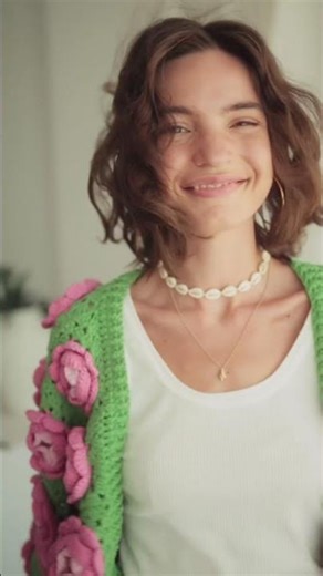 African Flower Sweater pattern is available in my shop - link in comments