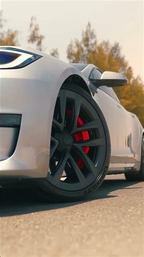 Tesla Model S Insane Acceleration That Feels Unreal!