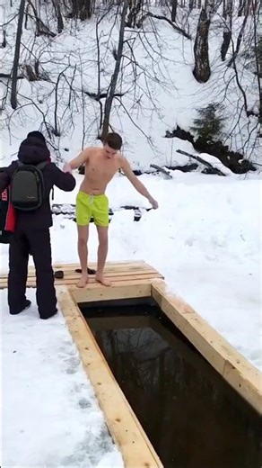 part342#Ice🧊Hole#Swimming😱EXTREMEOutdoorSwimPRO ONLY#Freezing#Water🌊#unitedstates#travelThe#icebath
