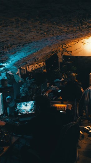 #music #musician #homestudio #homestudiolife #virusti #Elektron #accessvirus #ProducerLife #producer #technoproducer #techno #technomusic #technolovers #teknotribes #tekno #Teknotribe #tribetekno #tribetekno #undergroundtechno #undergroundmusic #undergroundtekno #okumarecords #greokuma | Gre live - Okuma Records