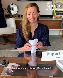 Looking for a fun new way to occupy your kids without buying anything? Learn how to transform a washcloth into an adorable little teddy bear in minutes! Just grab some rubber bands (plus a piece of ribbon if you’re feeling extra) and master these three simple folds. Your kids are sure to fall in love with their awesome little bath time friendly creation. | The Spruce