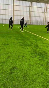 20K views · 996 reactions | The GKs of our 2022 Winter Camp 理 Here’s a little save compilation from every GK at our winter camp  It’s so good to hear how positive & encouraging all GKs were to each other! All in @vos.gk TRAIN (non-grips) This is just the footage we have on our iPhones, more content to come  #themoderndaygk #gk #goalkeepers #gksaves | The Modern Day GK | Facebook