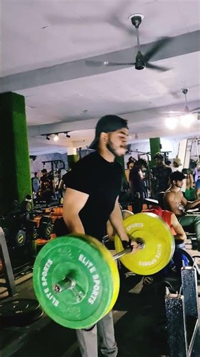 Crushing biceps 💪#viral#fitnessgoals #motivation #gym