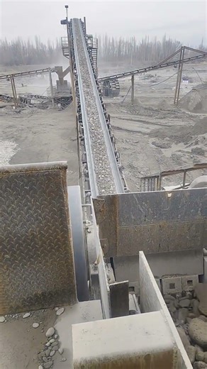 200 tons per hour cobblestone crushing production line#miningequipment #jawcrusher
