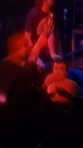 Nirvana - Endless, Nameless (clip) (Live in London 1991)