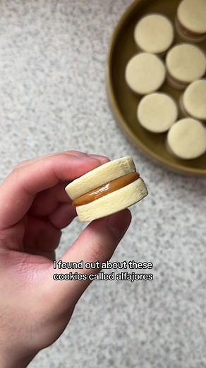 Delicious Alfajores: A Taste of Argentine Desserts