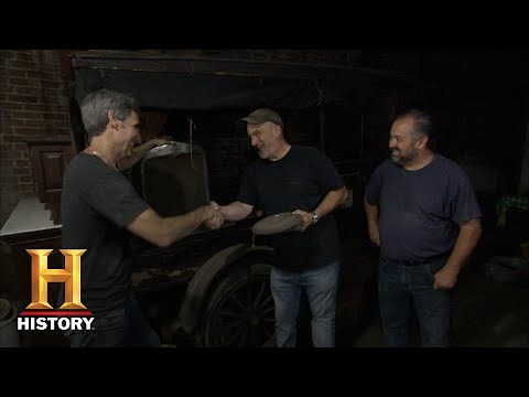 American Pickers: Matt Shares His Family History with Mike and Frank (Season 20) | History