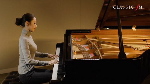 Gina Alice Redlinger plays Rachmaninov's stunning Prelude in G. Just beautiful. 💕 | Classic FM
