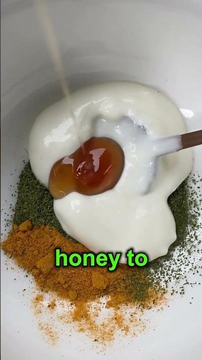 How to Make a Moringa Face Mask for Glowing Skin #diyskincarerecipes #moringabenefits #moringaoil