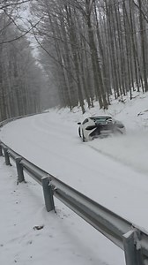 When you release a bull into the snow 🐂❄️ #lamborghini #huracan #tecnica #bull #snow | Stefan Cirbus