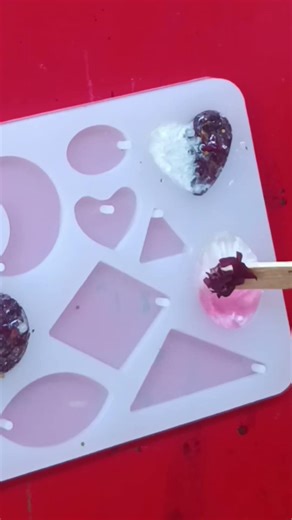 Resin Rose keychain #keychains #craftideas #resinartist #resinart #harshacreates