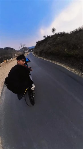 Manish Karki on Instagram: "🎧… . . . . . #2900rs好きな人と繋がりたい #fyp #insta360r #insta360 #explore #explorepage #pithoragarh"
