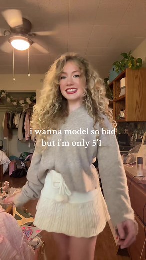 i have done it a couple of times and it’s so funnnn i’m manifesting more opportunities for 2026 😣😣😣🙏🙏🙏 #model #short #relatable #funny #modeling