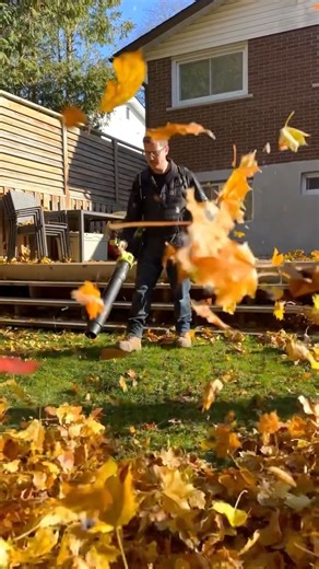 RYOBI Tools Canada on Instagram: "Fall yard clean-up has never been easier with this much power 💨🍂 @meyers.makes Meet the NEW RYOBI™ Whisper Series Blowers 🟢 40V HP Whisper Series 800 CFM Leaf Blower 🟢 40V HP Whisper Series 850 CFM Backpack Leaf Blower Kit More CFM = more air volume, faster debris movement, and a noticeably quicker clean-up. Available only at @homedepotcanada"