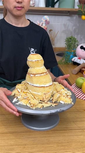 803K views · 3K reactions | Tropical Berry Parrot Cake! Parrot-approved paradise on a plate 列 | Chefclub Network | Facebook