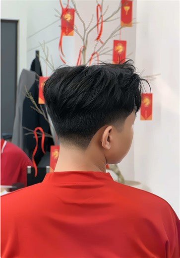 Stylish Side Part Taper Fade Haircut for Men