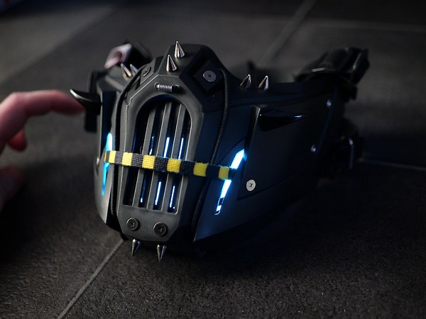 Cyberpunk Light up Mask: Futuristic Halfface Mask - Version 2 - Reacting to Voice ! Custom Colors - Etsy