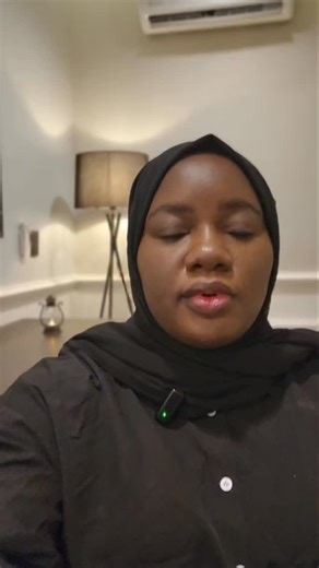 Hauwa | AI Automation & No-Code on Instagram: "DAY 7 OF #100DaysOfWhatIBuilt Today, I built a fully-functional Invoice & Receipt Maker and yes, it’s LIVE Check it out here: https://invoify.online This tool is for freelancers, small businesses, and service providers who are tired of: Writing invoices in Word or Notes Editing random templates every time Calculating totals manually Sending unprofessional receipts to clients With this tool, you can: ✅ Create invoices and receipts in seconds ✅ Add yo