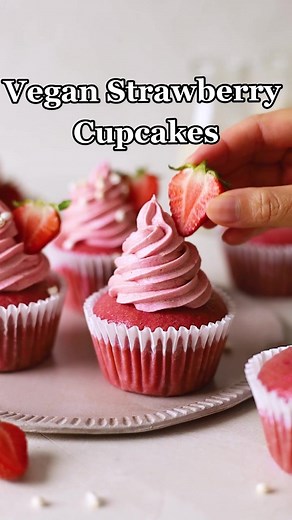 Delicious Vegan Strawberry Cupcakes Recipe