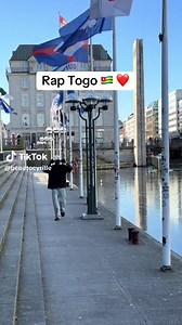 Découvrez le clip de LE COLON sur YouTube