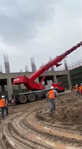 This Massive Crane COLLAPSED in Mud — Workers Ran for Their Lives!