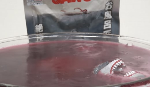 Jaws bath bomb makes your bath blue, then bloody, then sharky