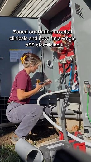 And just like that 😂 #electrician #fyp #femaleelectrician #bluecollarbabe #lextheelectrician | Lexi Abreu