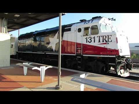 Trinty Railway Express F40PH idling at T&P Station. Ft Worth,Tx 12/06/2025