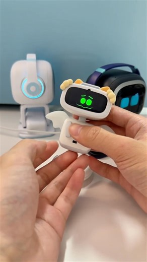 Tickling challenge: EMO vs AIBI #emo #aibi #aibipet #emorobot #emopet #aibipocket #ai #robot #aipet #cute | Living.ai