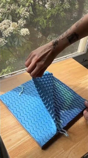 Let’s Make Ocean Waves Soap 🌊#oceanwaves #soap #soapcutting