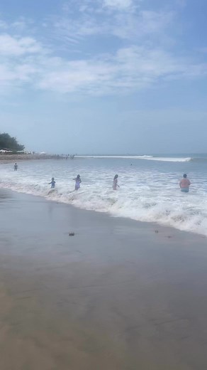 2.7K views · 22 reactions | Playa mancora hoy hermoso clima y abierta normal ️☀️‍♀️ #beachvibes #beachlife #playamancora #mancorabeach #mancora #Piura #lima #peru | Loki Del Mar Mancora | Facebook