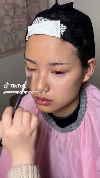 Cosplay Makeup Tutorial for Beginners: Tips and Tricks