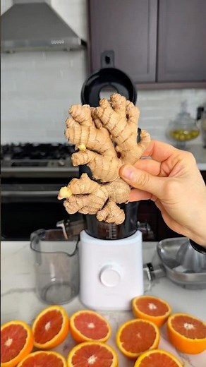 I stopped getting sick after making this daily #immuneboost #juicerecipe #gingertea