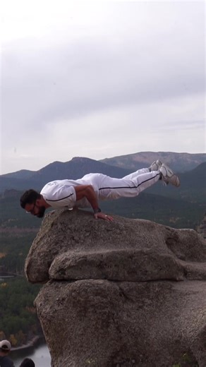 Handstand Training in the Mountains: Scenic Workout Spot