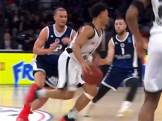 30 senedir basketbol izlerim, basketbolda bu kadar sportmenlik dışı bir faul gördüğümü pek hatırlamıyorum.. en ağır şekilde cezalandırılmalı